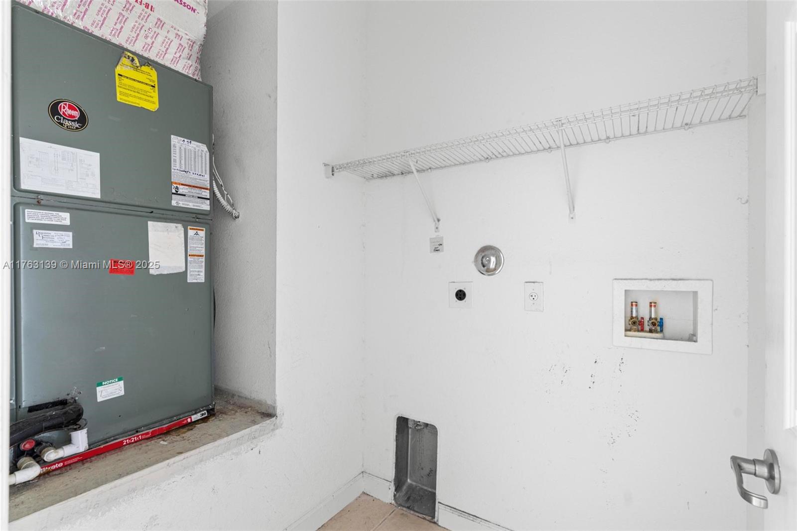 BAYWINDS OF ABACO - Residential