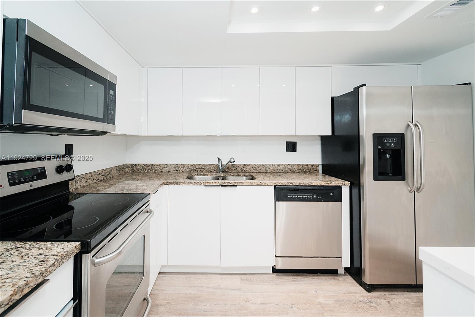 Properties 4 3300 NE 192nd St 515