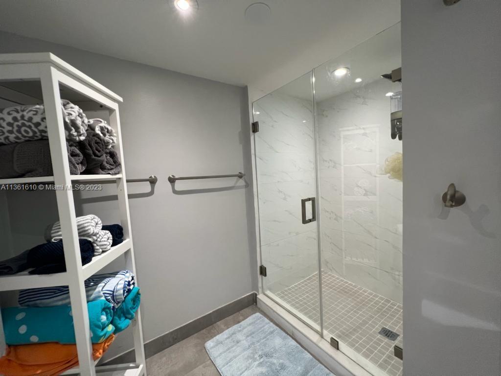 VENETIAN CONDO THE GRAND - Residential Lease
