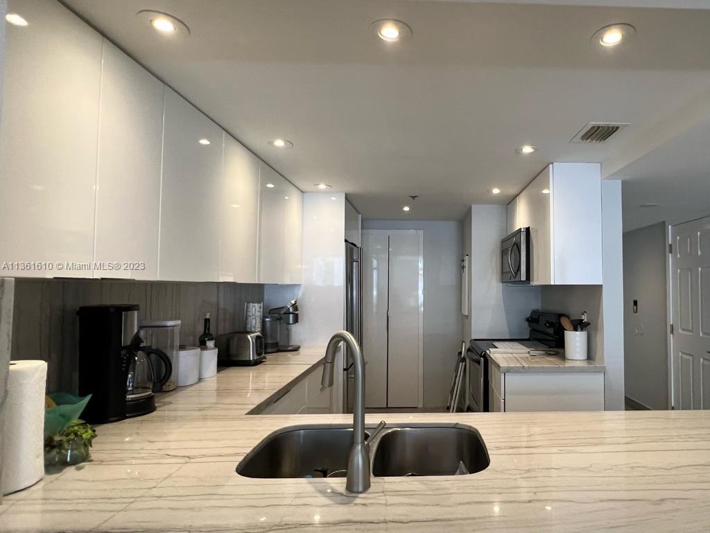 VENETIAN CONDO THE GRAND - Residential Lease