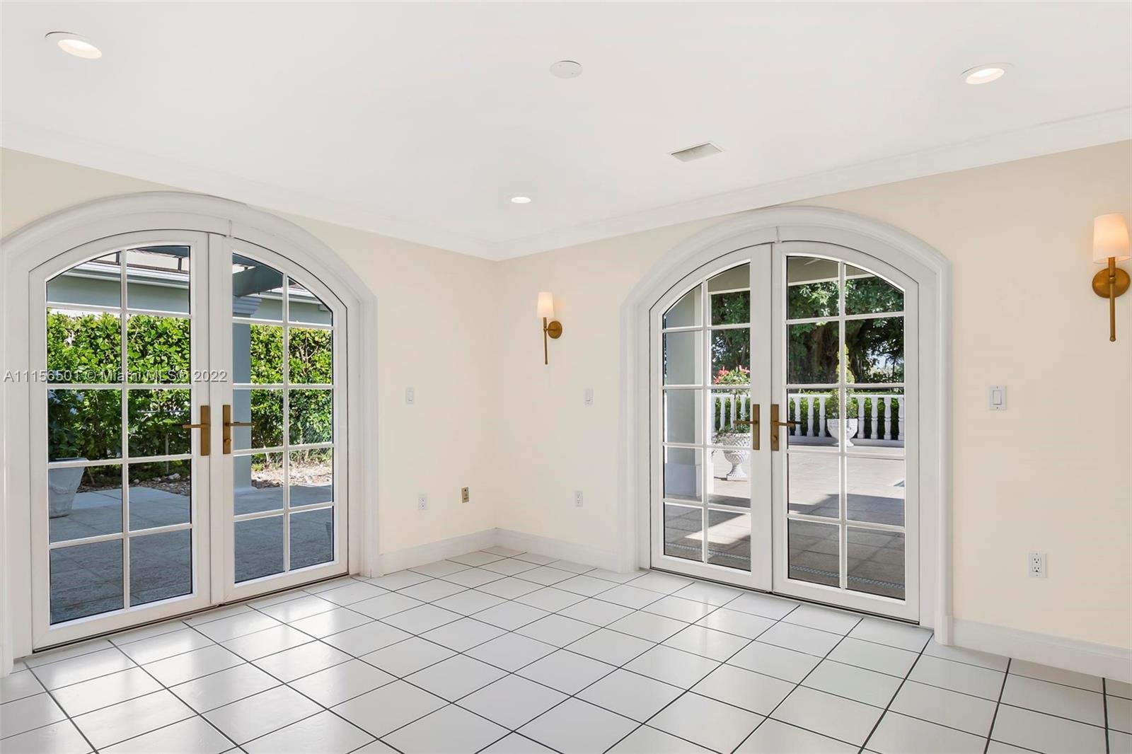 CORAL GABLES COUNTRY CLUB - Residential