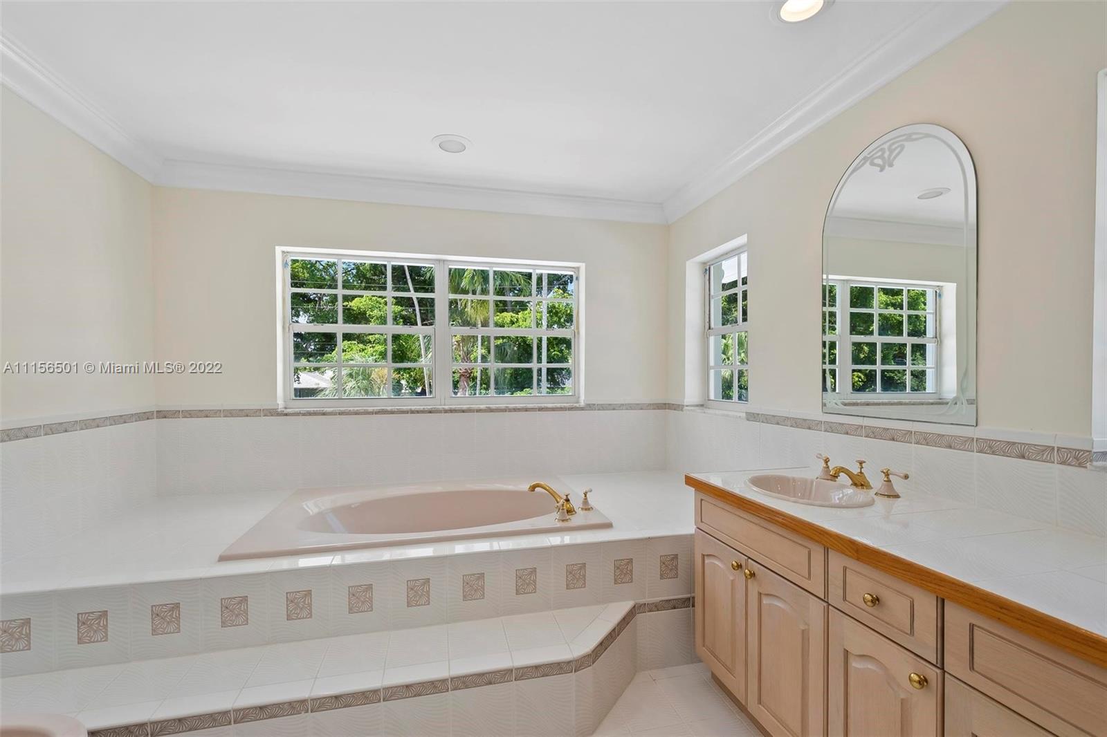 CORAL GABLES COUNTRY CLUB - Residential