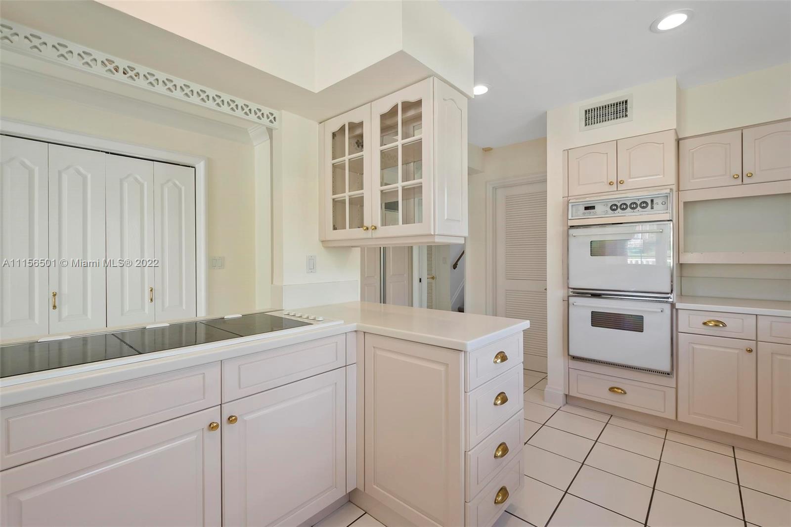 CORAL GABLES COUNTRY CLUB - Residential