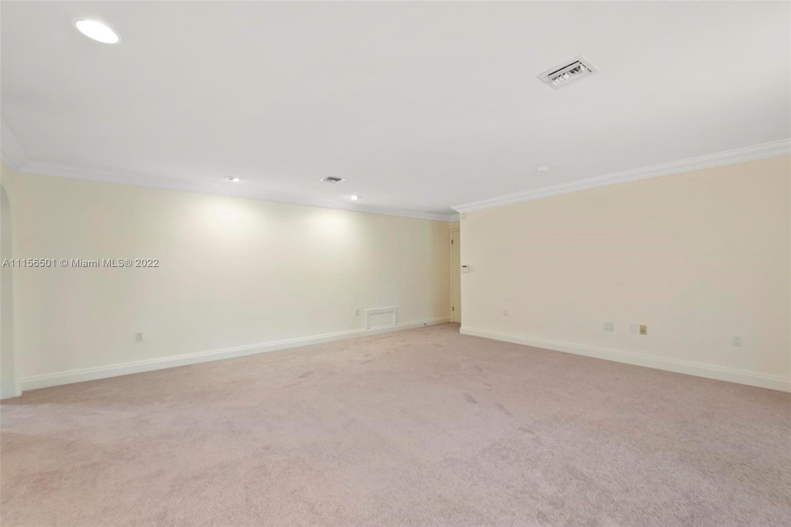 CORAL GABLES COUNTRY CLUB - Residential