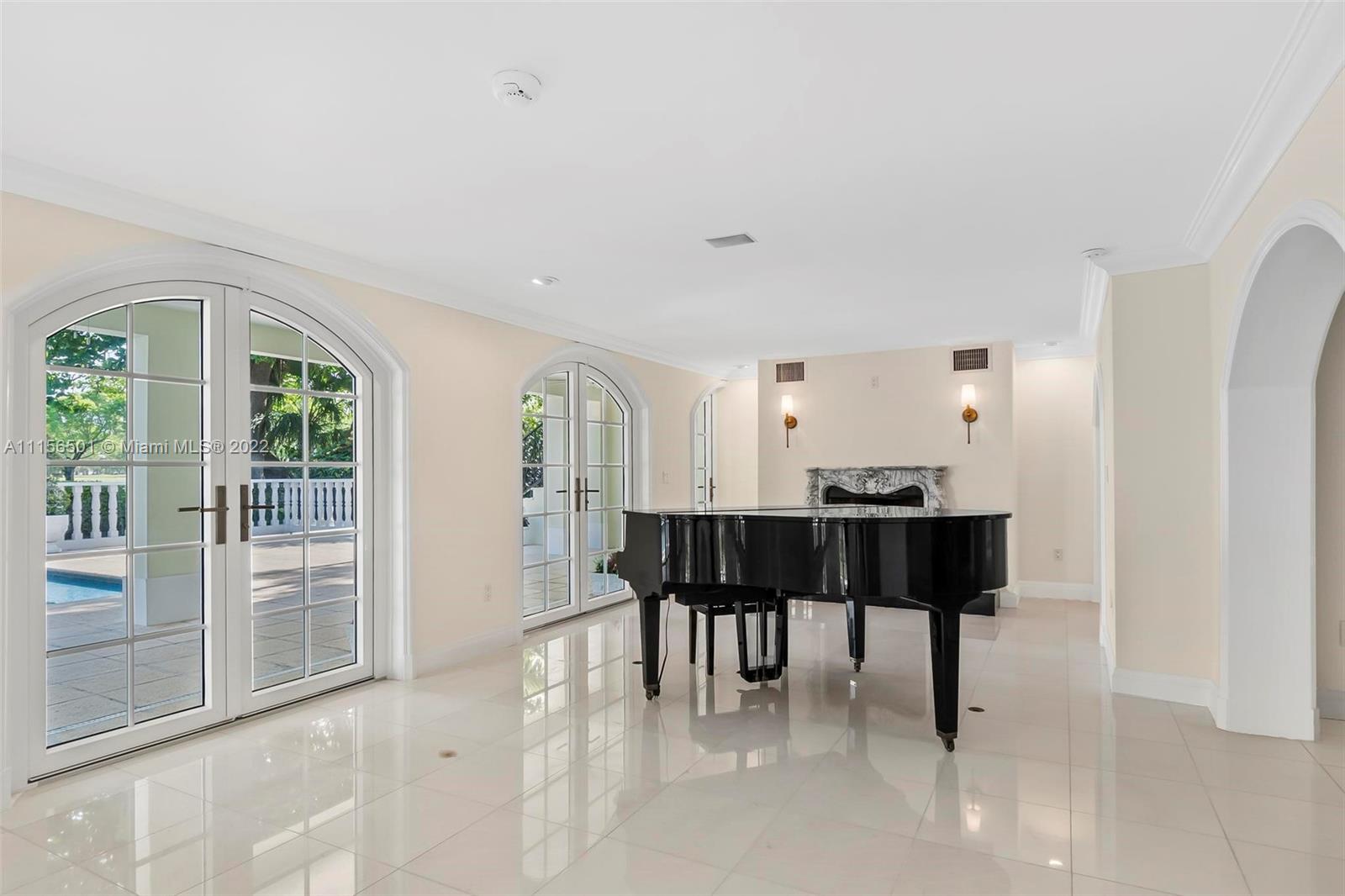 CORAL GABLES COUNTRY CLUB - Residential