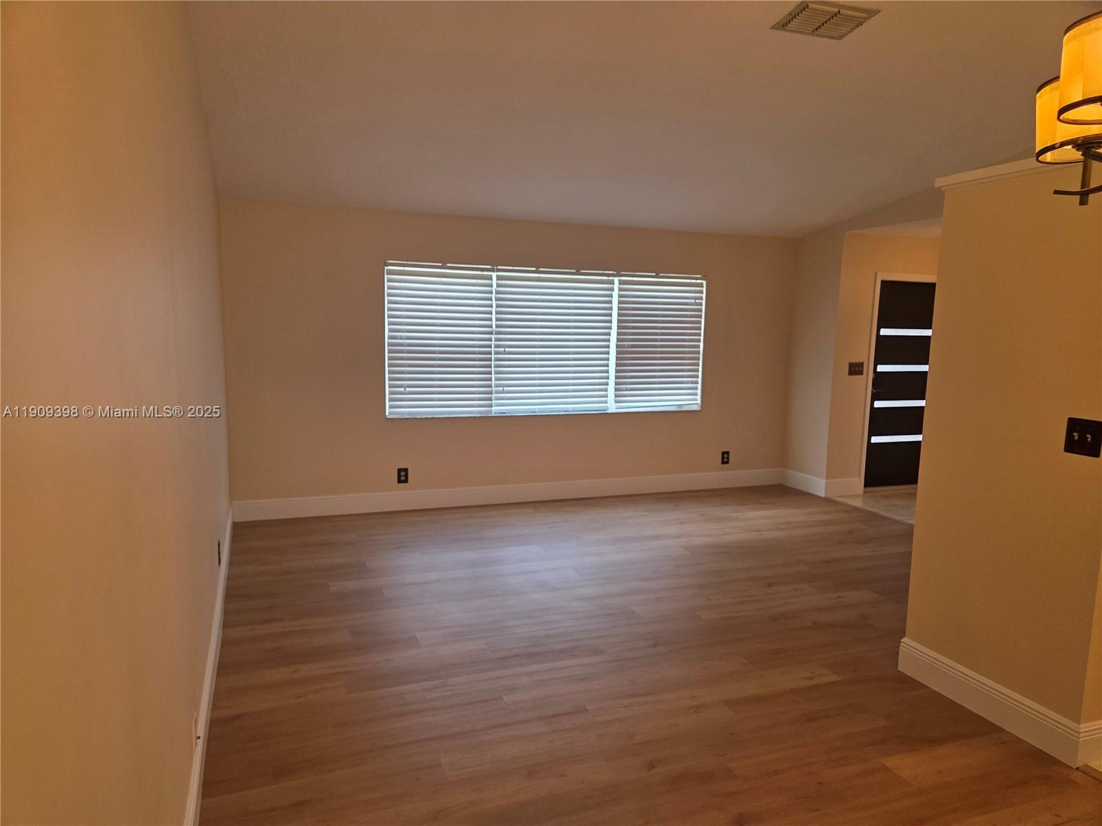 HILLS OF WELLEBY - Residential Lease