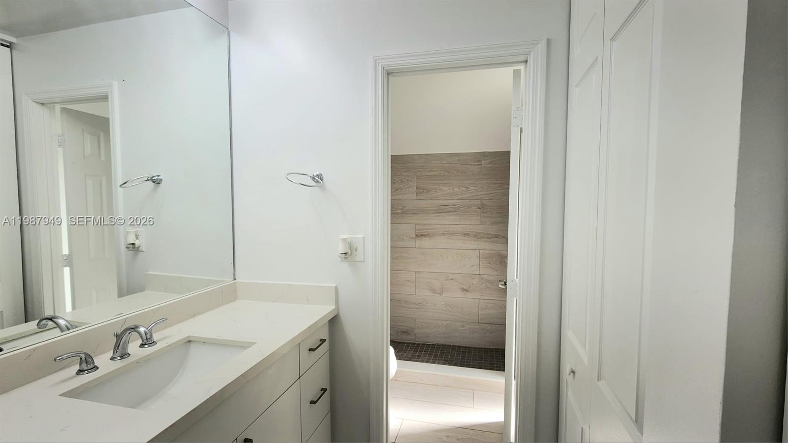 TOWNHOUSES AT JACARANDA C - Residential Lease