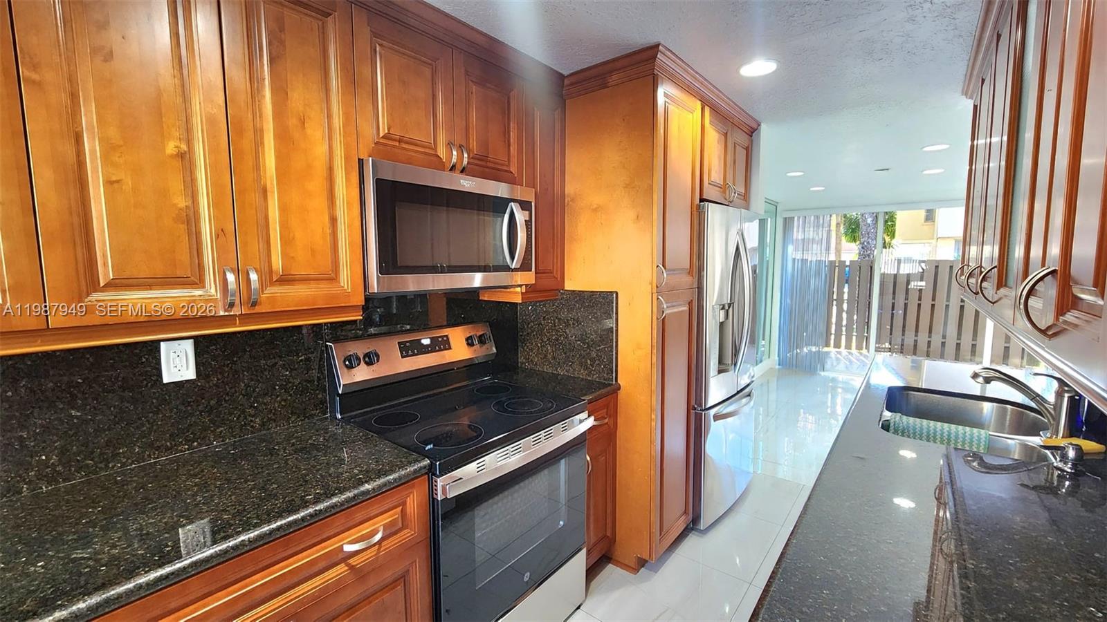 TOWNHOUSES AT JACARANDA C - Residential Lease