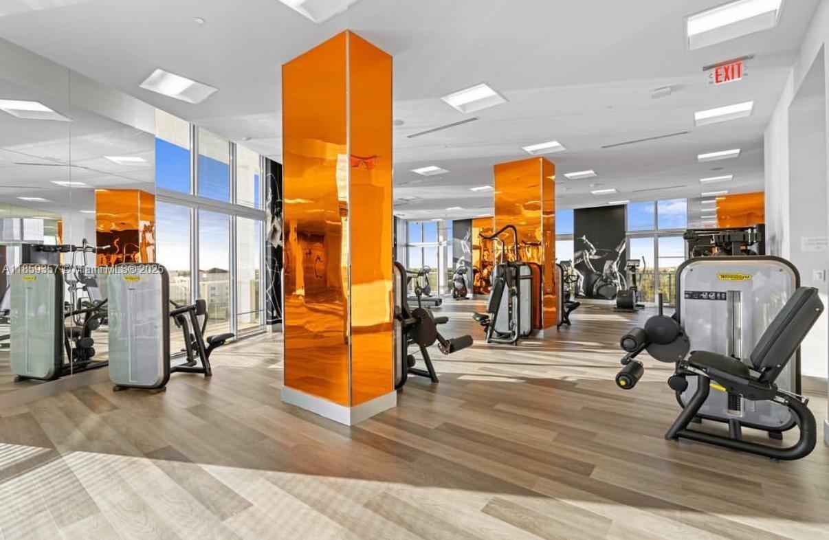 METROPICA NORTH TOWER ONE - Residential