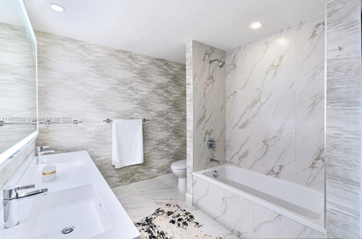 METROPICA NORTH TOWER ONE - Residential