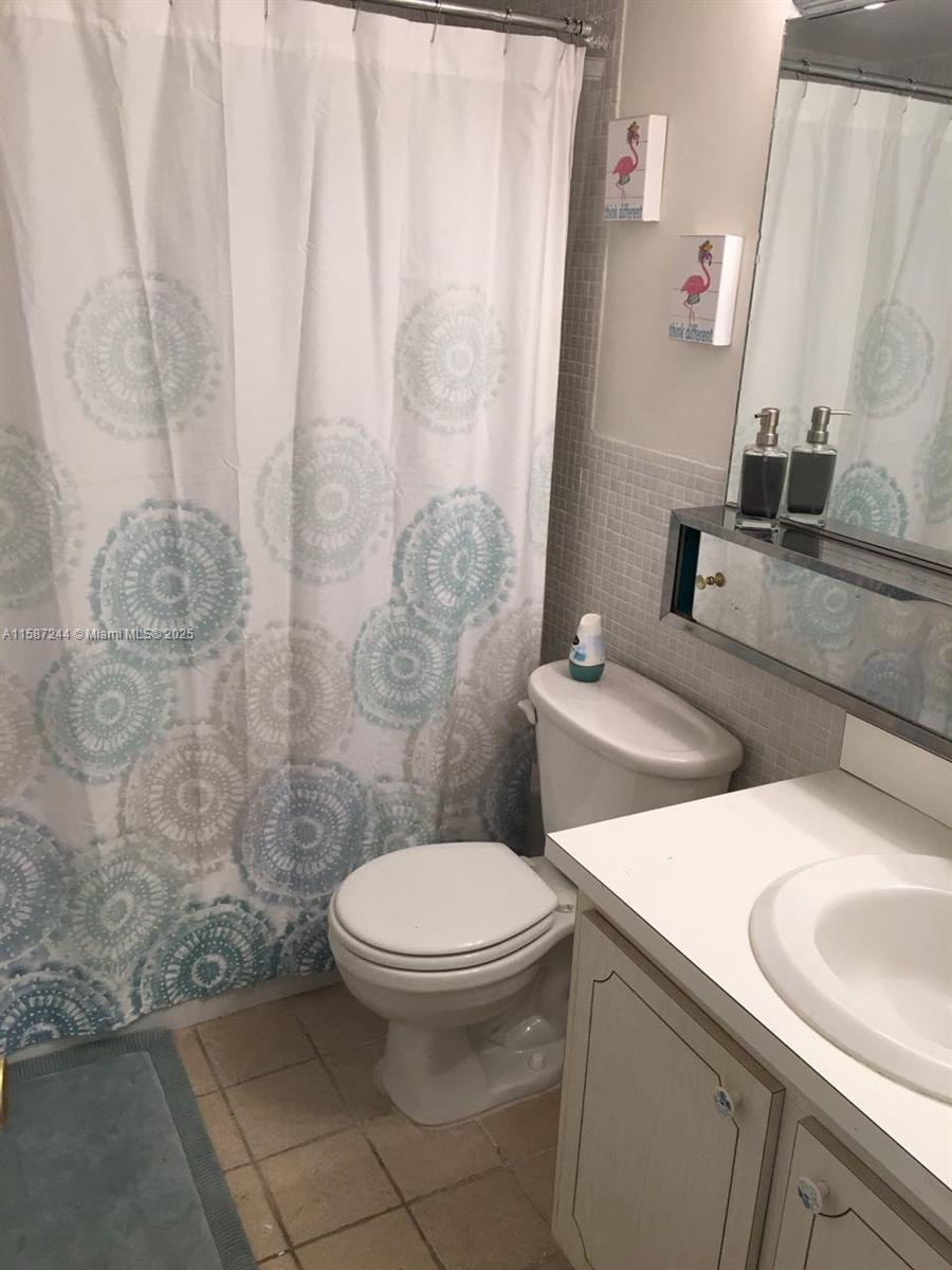 EASTERN SHORES WHITE HOUS - Residential