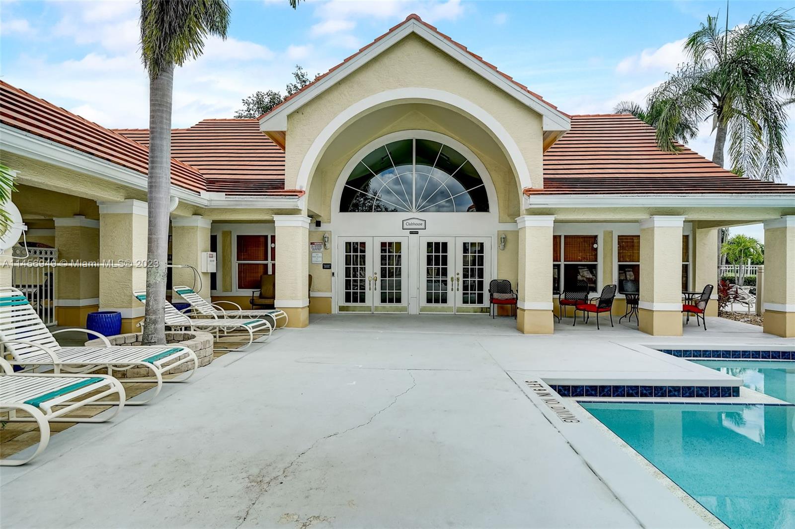 Venetian Palms - Residential