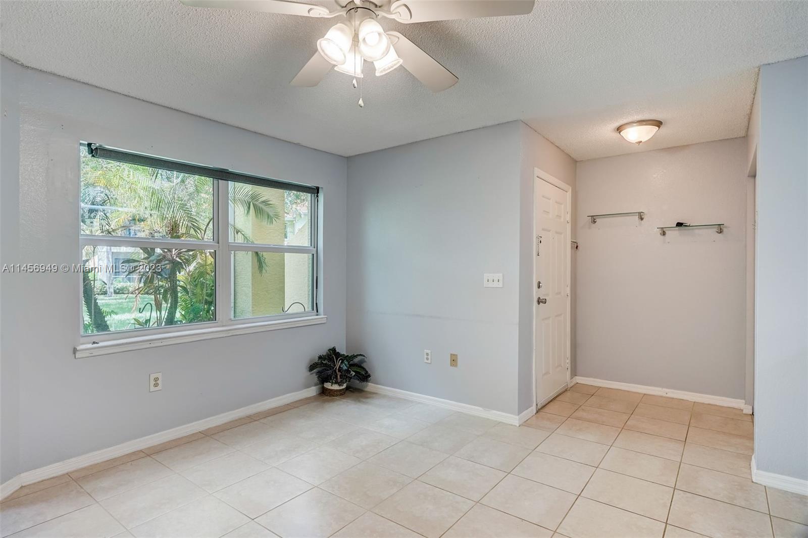 Venetian Palms - Residential