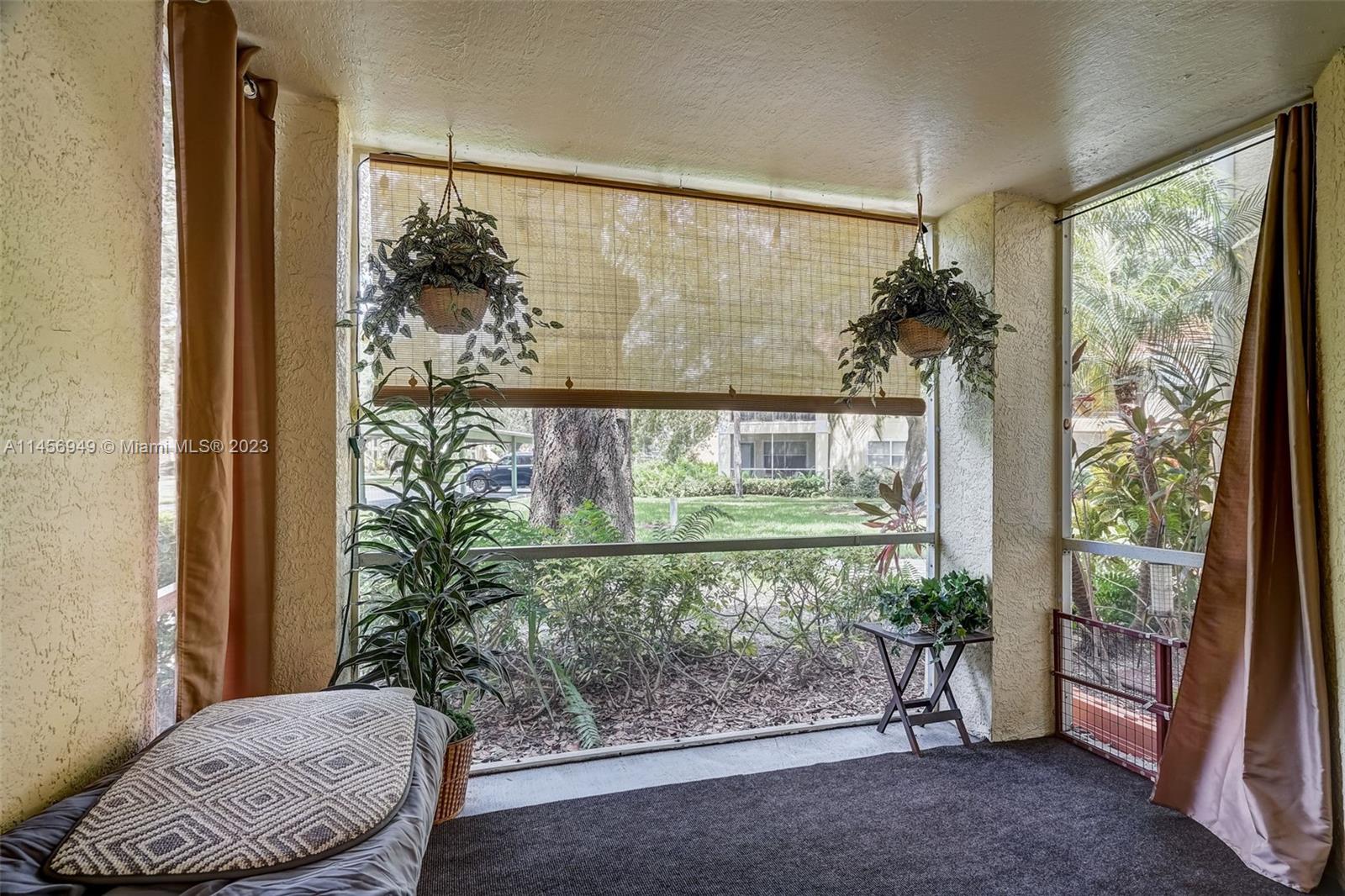 Venetian Palms - Residential