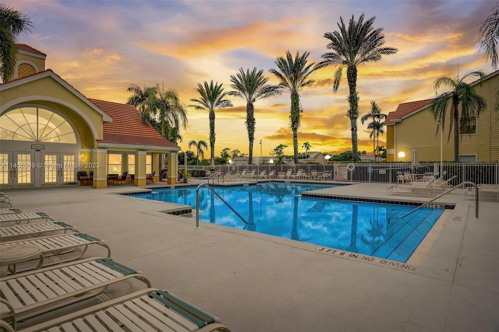 Venetian Palms - Residential