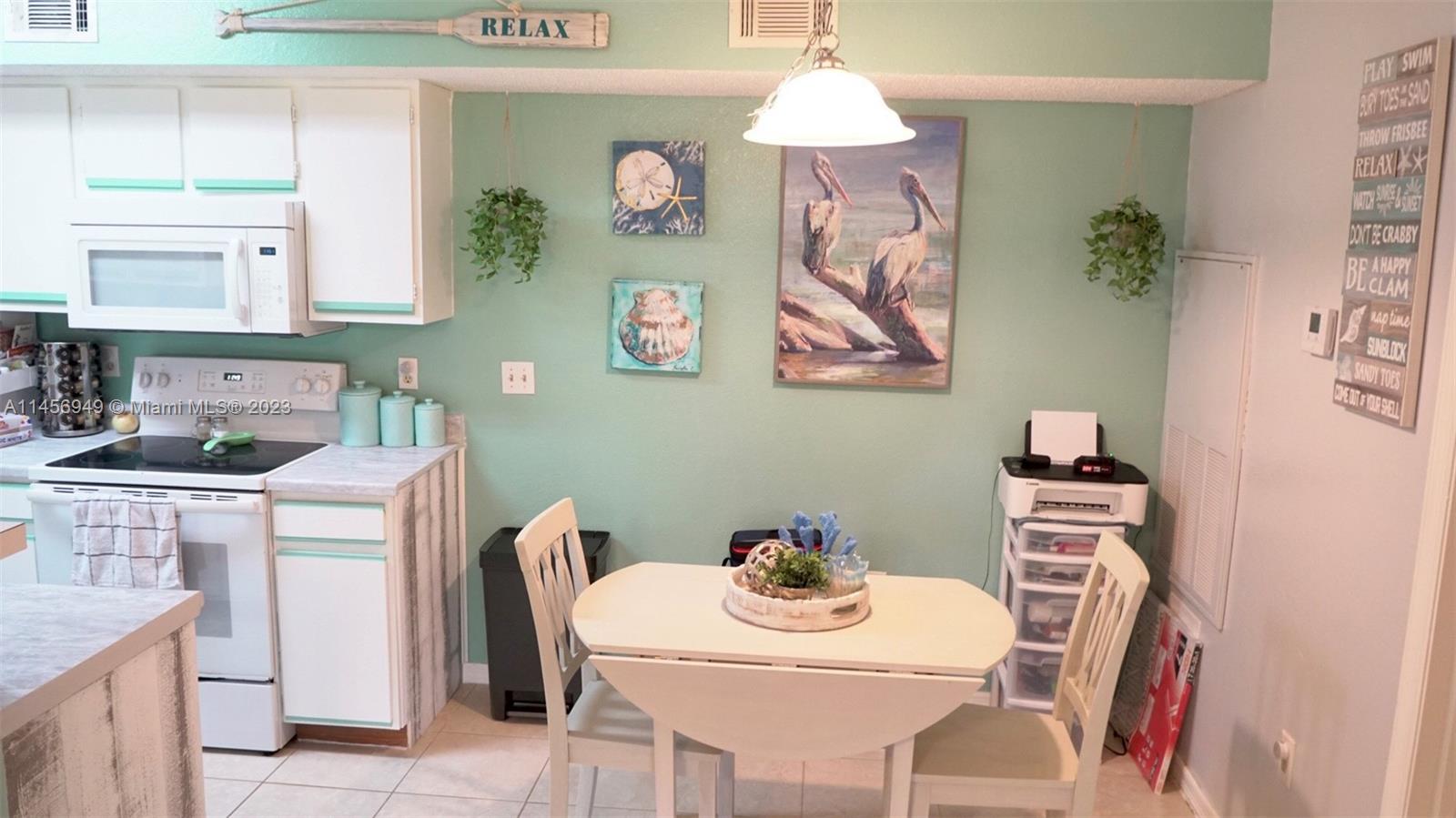 Venetian Palms - Residential