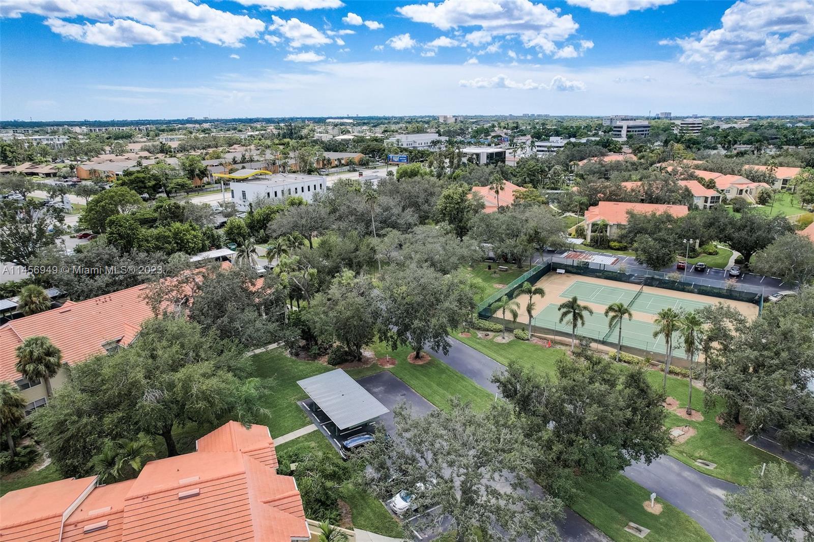 Venetian Palms - Residential