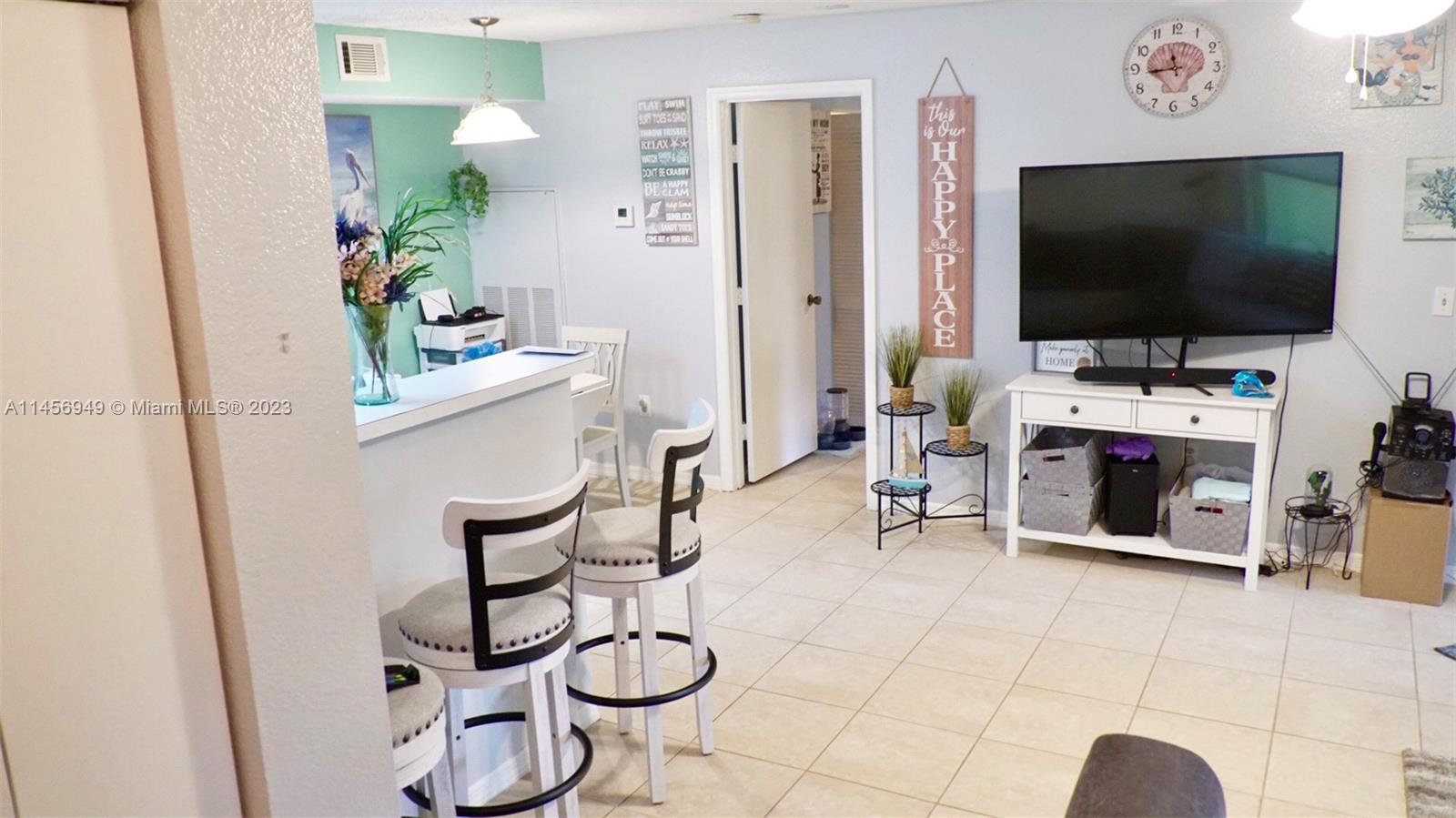 Venetian Palms - Residential