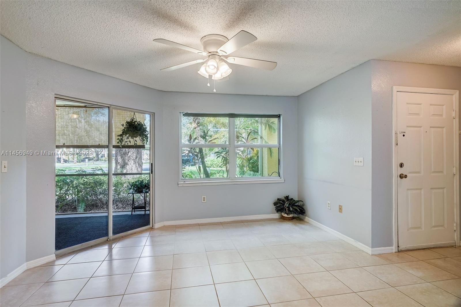 Venetian Palms - Residential