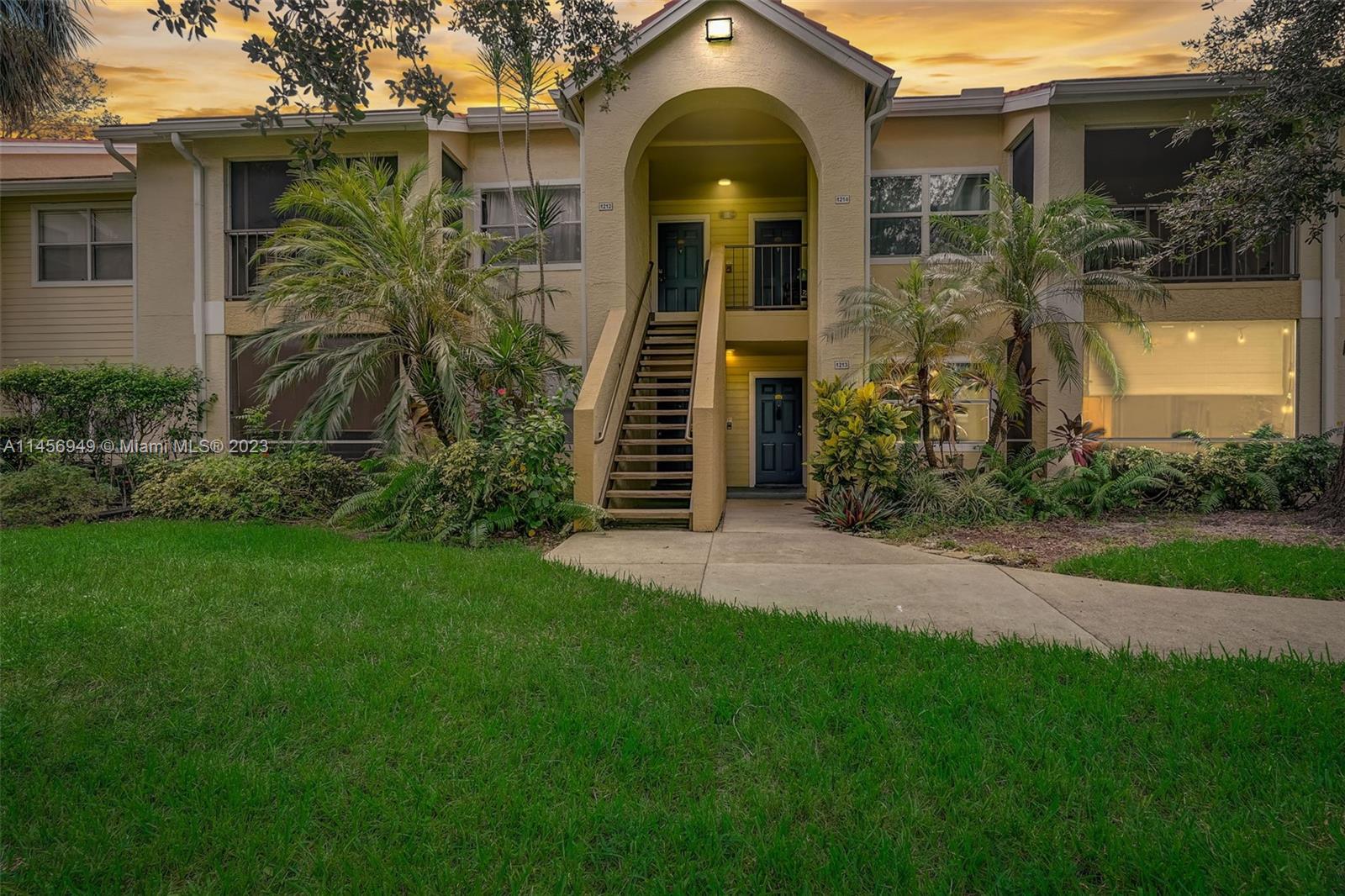 Venetian Palms - Residential