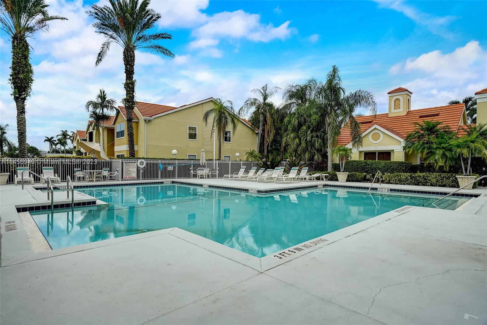 Venetian Palms - Residential