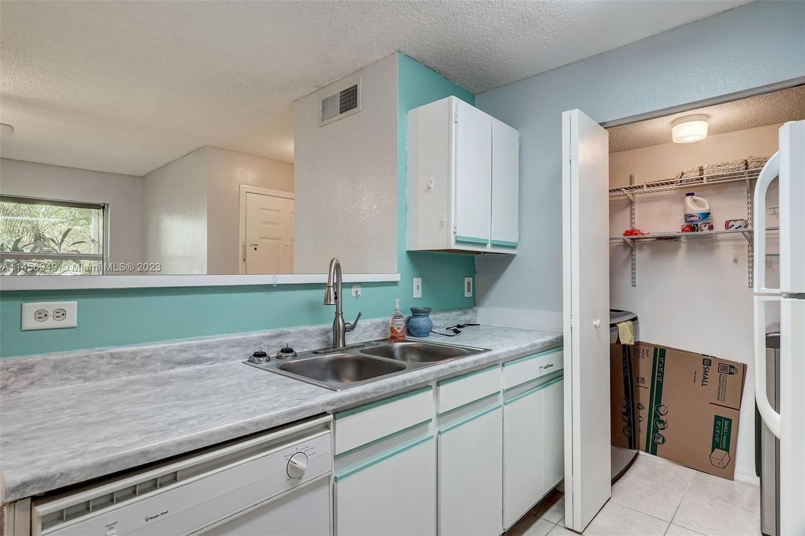 Venetian Palms - Residential