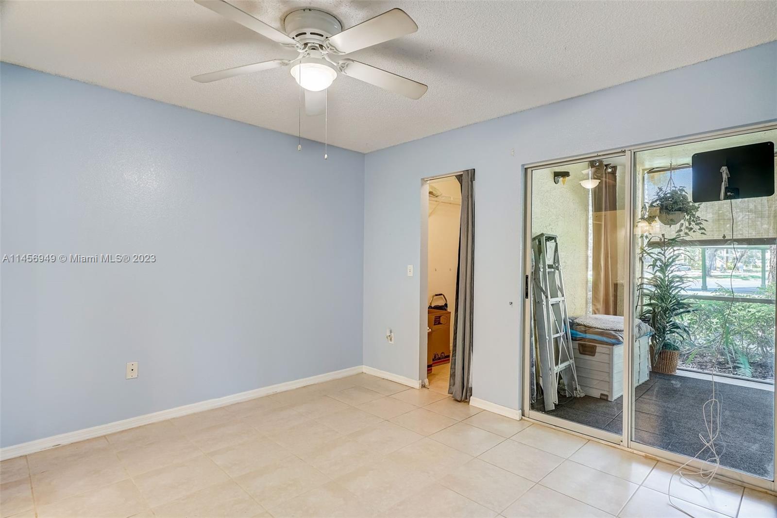 Venetian Palms - Residential