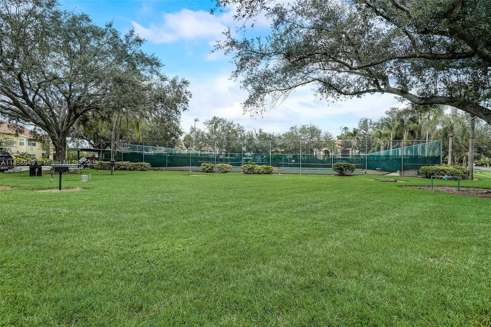 Venetian Palms - Residential