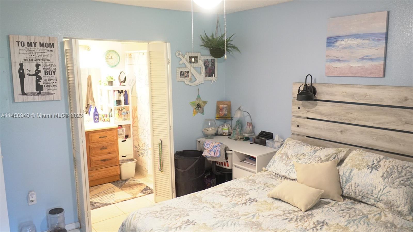 Venetian Palms - Residential