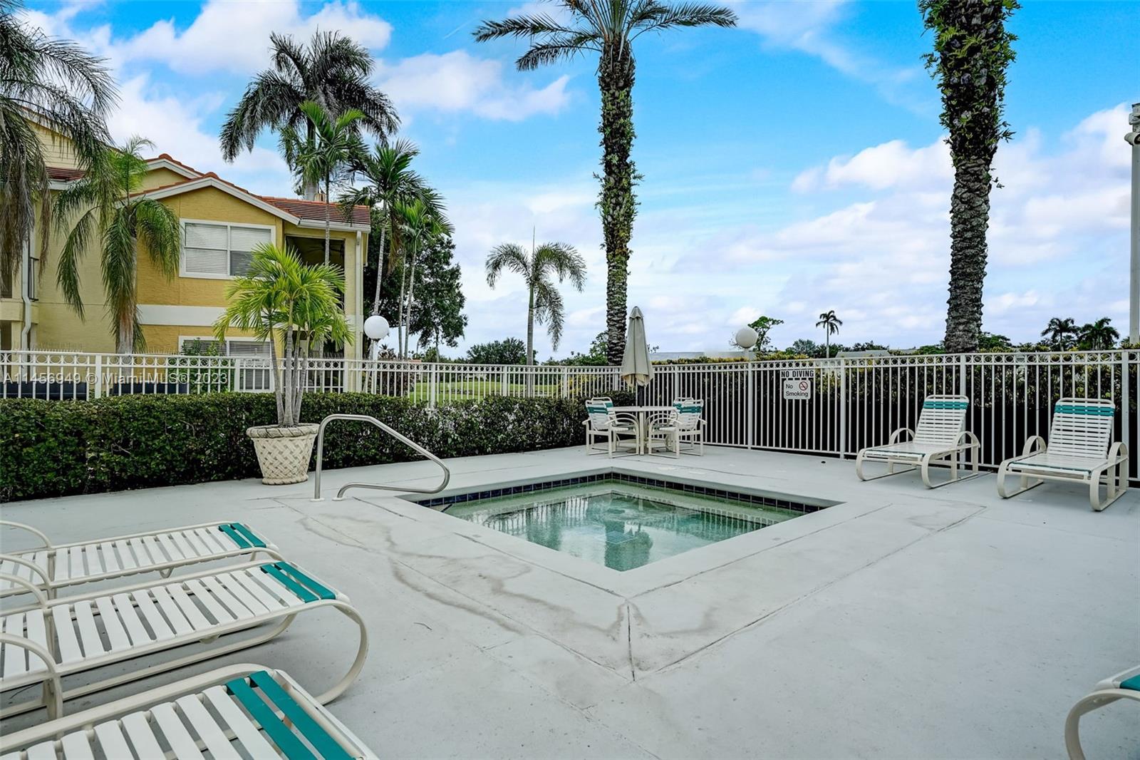 Venetian Palms - Residential