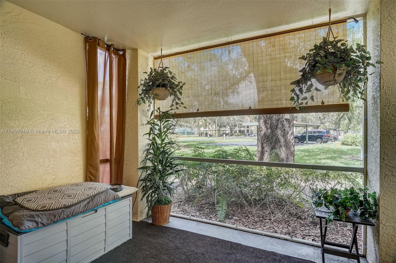 Venetian Palms - Residential