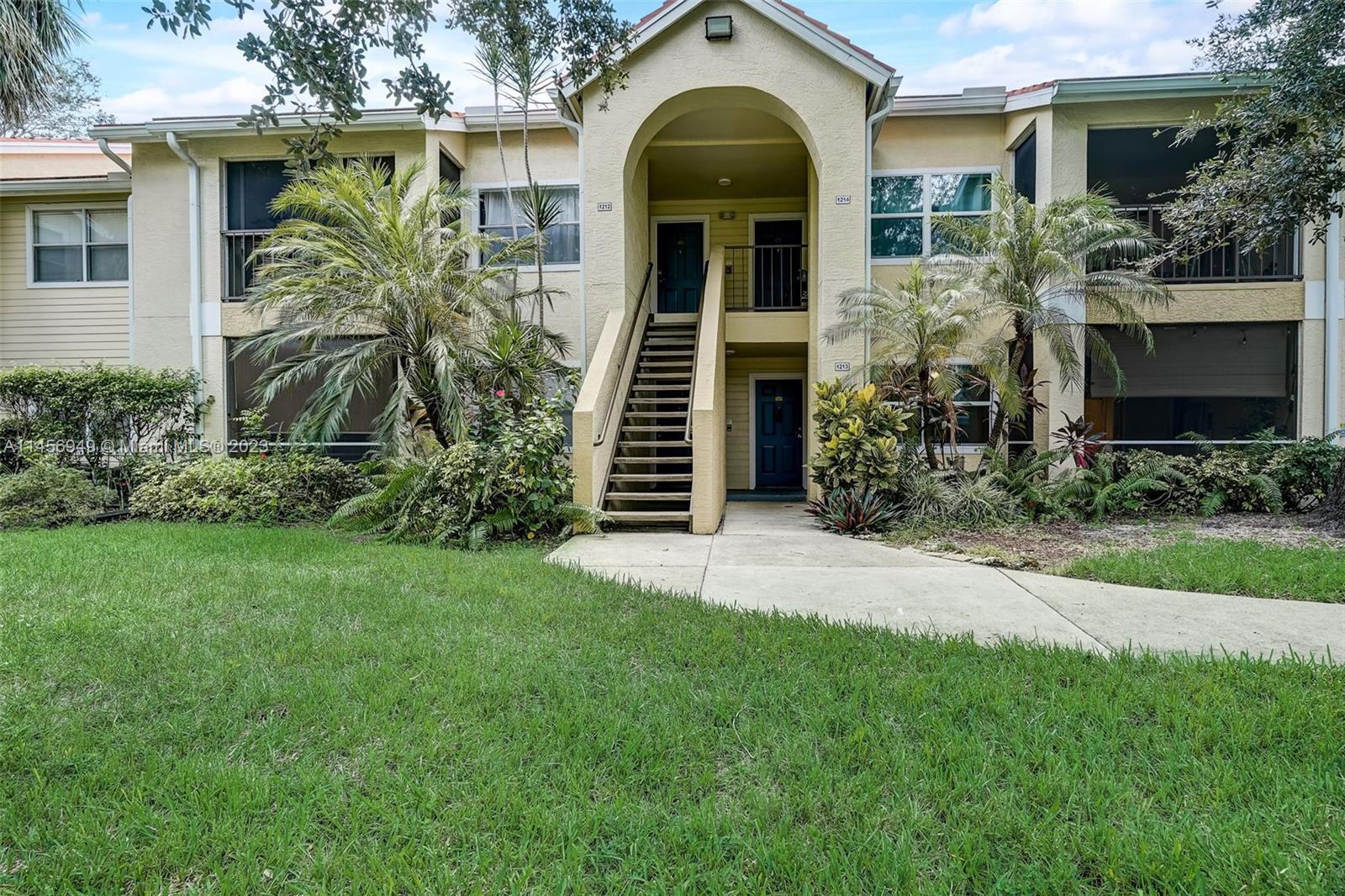 Venetian Palms - Residential