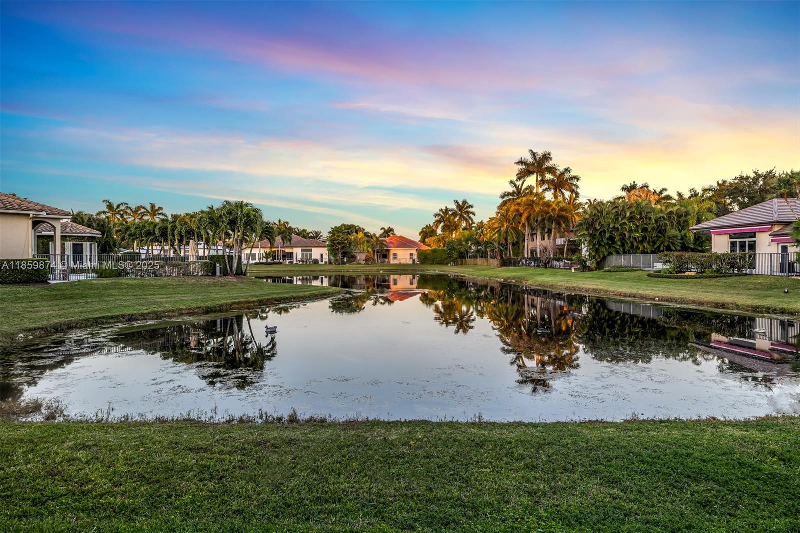 WESTON HILLS COUNTRY CLUB - Residential