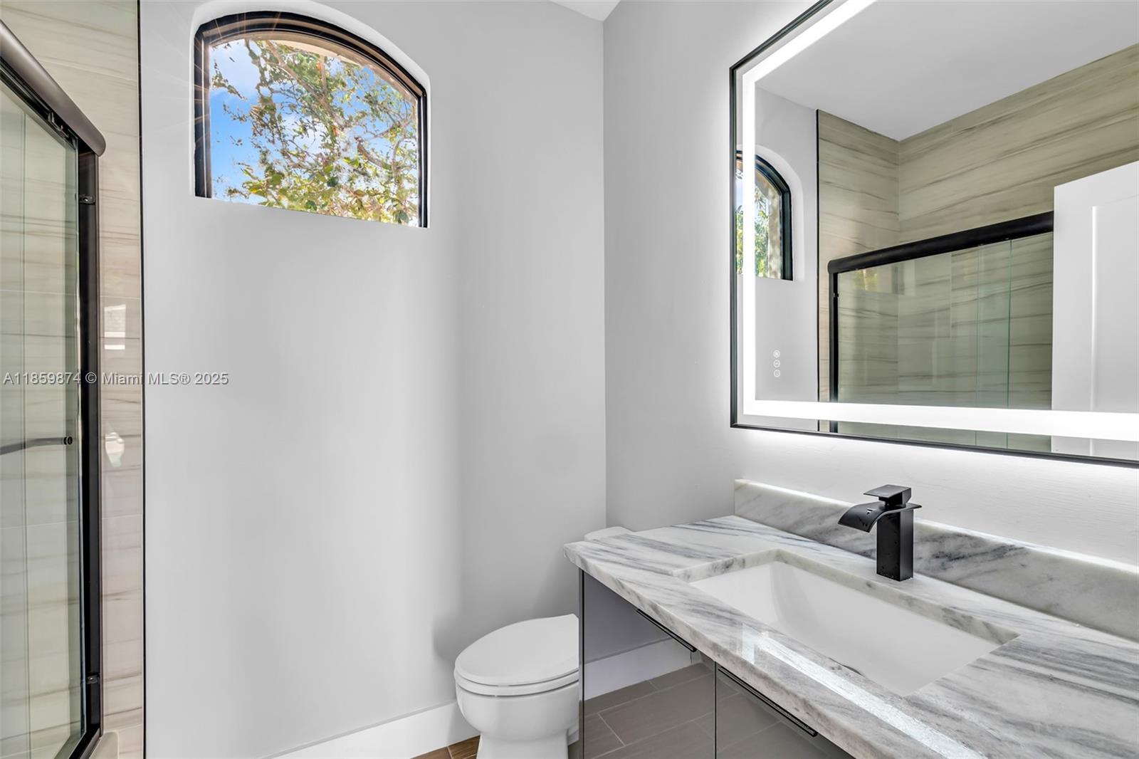 WESTON HILLS COUNTRY CLUB - Residential
