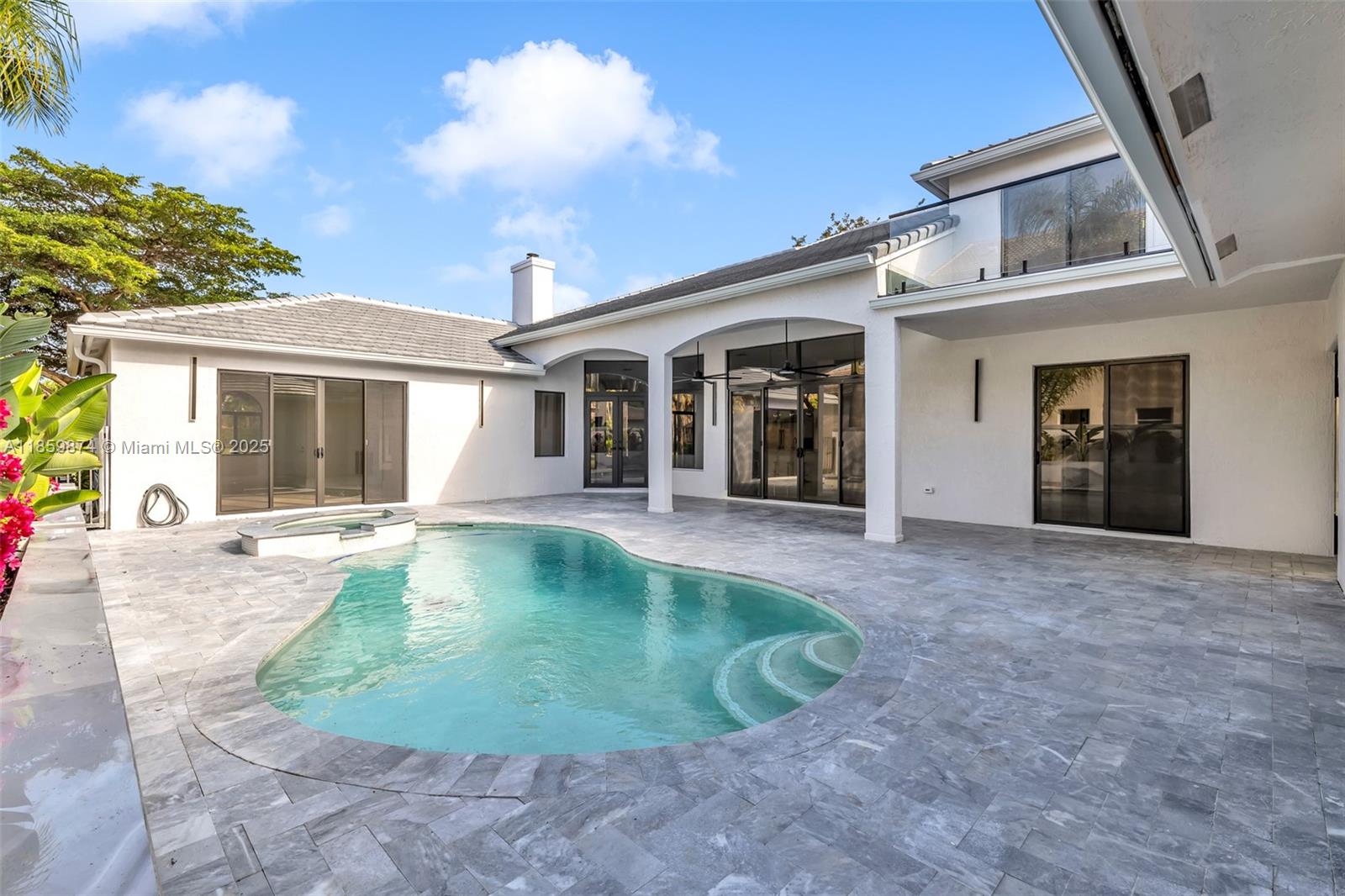 WESTON HILLS COUNTRY CLUB - Residential