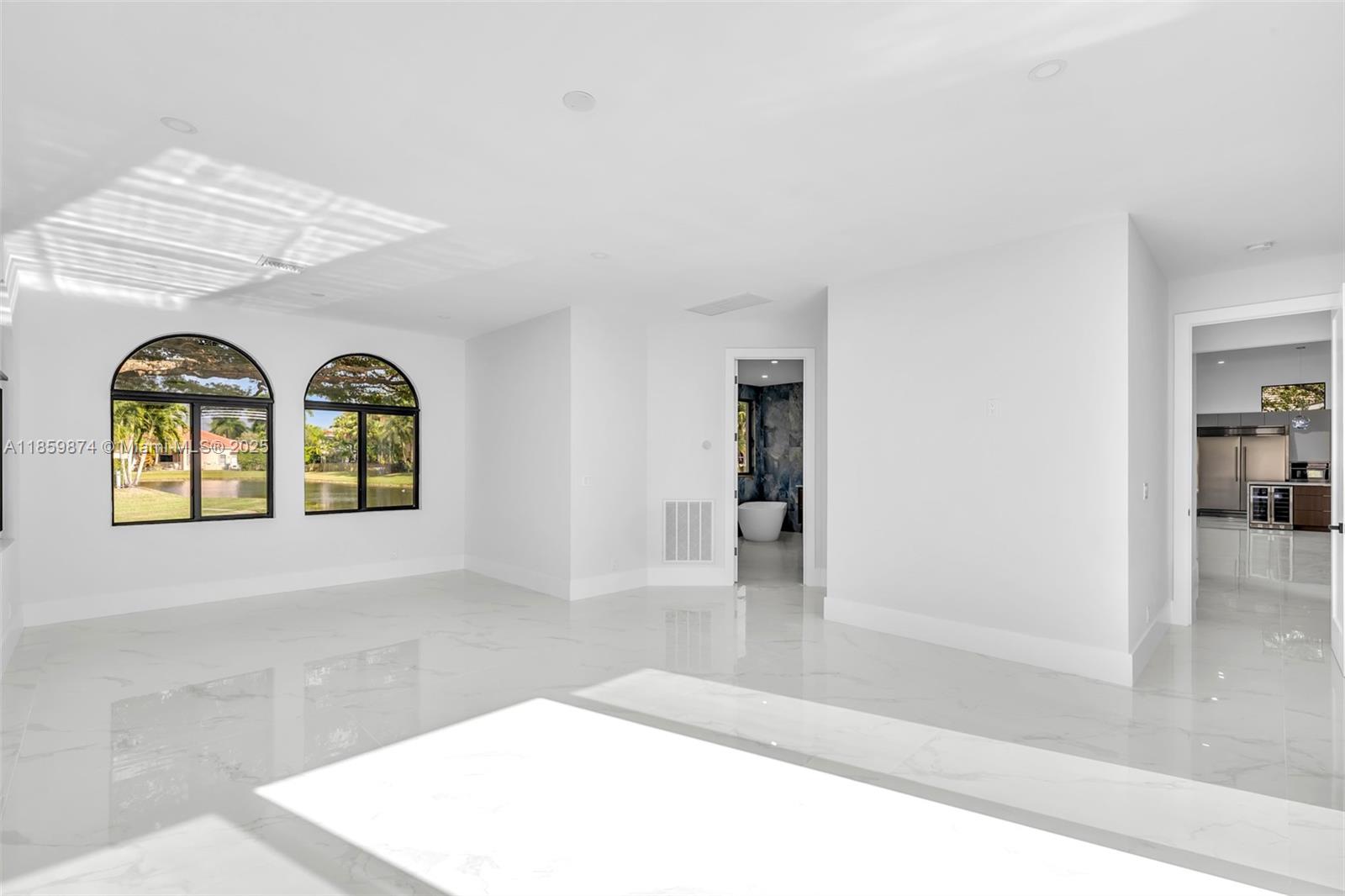 WESTON HILLS COUNTRY CLUB - Residential