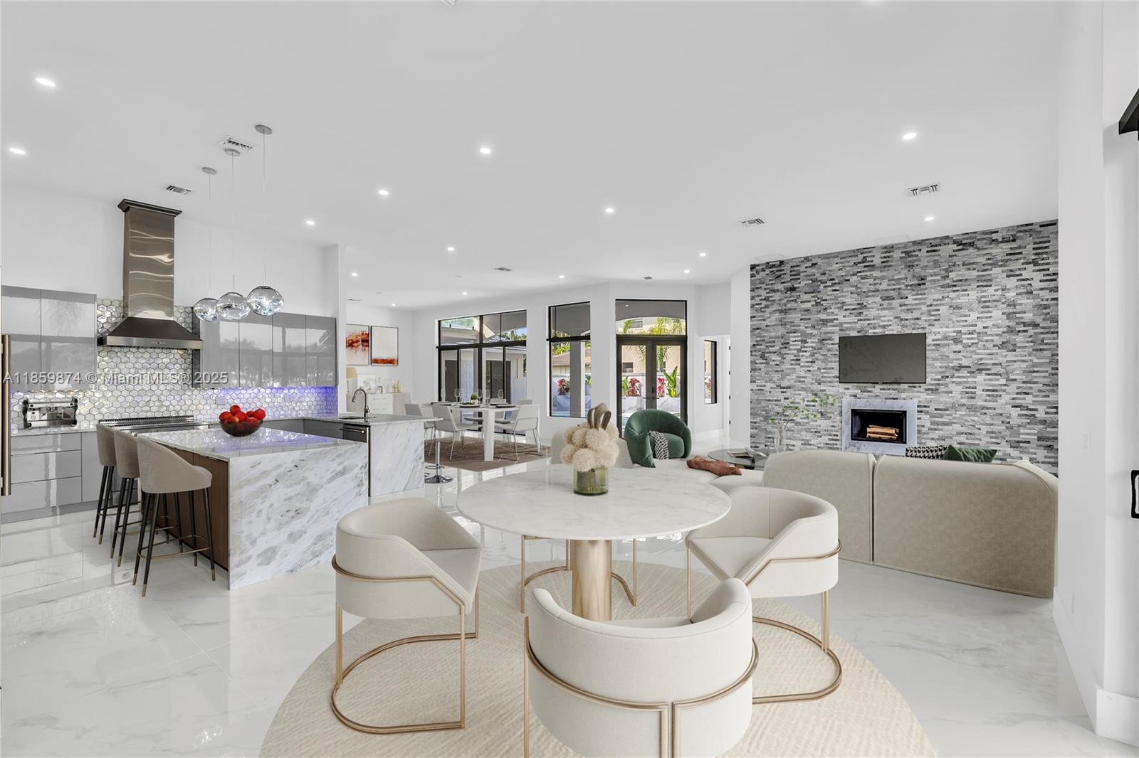 WESTON HILLS COUNTRY CLUB - Residential