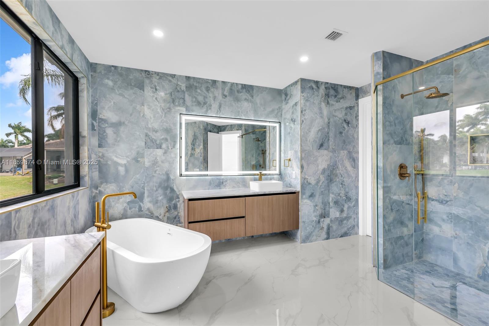 WESTON HILLS COUNTRY CLUB - Residential