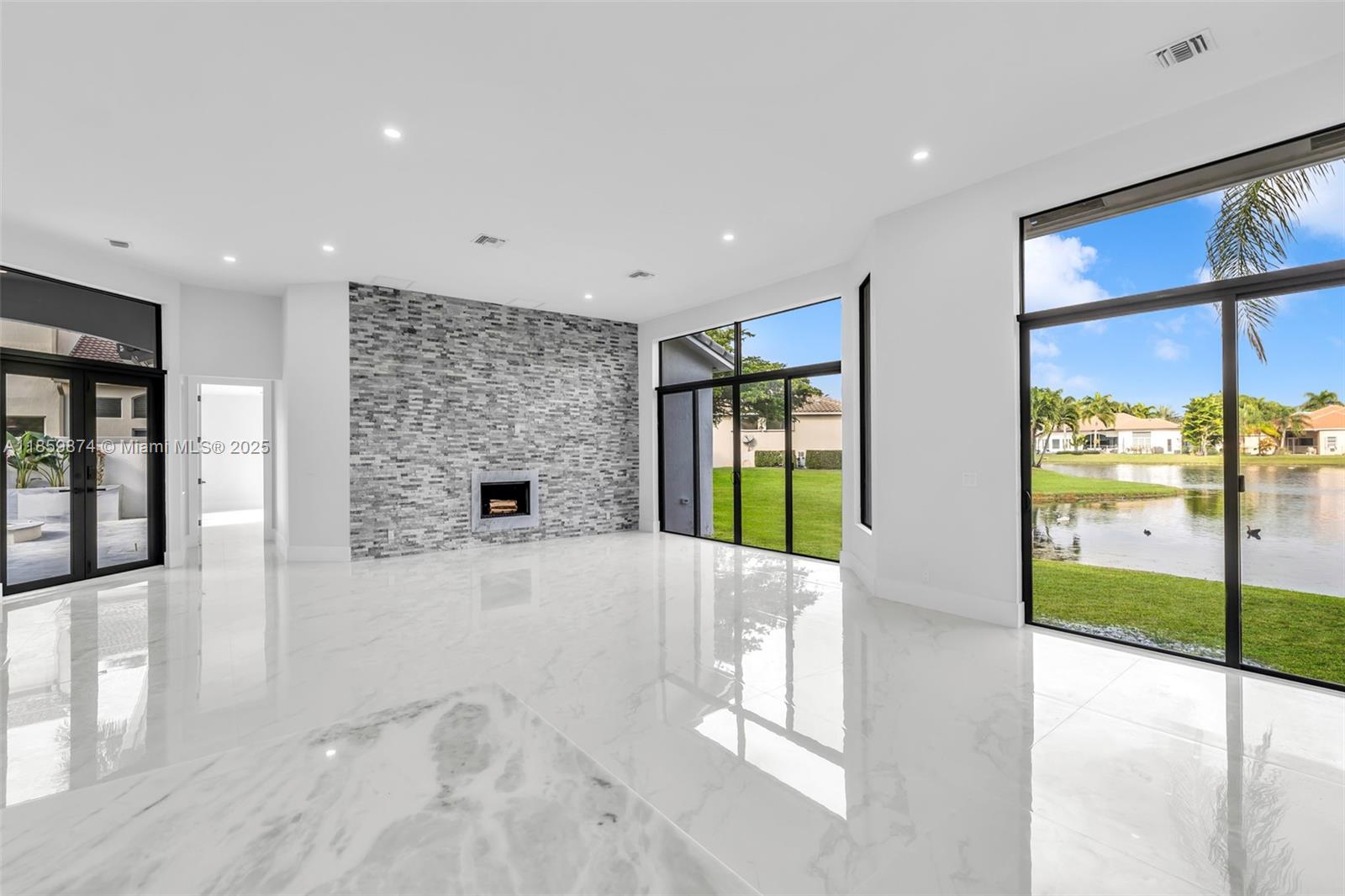 WESTON HILLS COUNTRY CLUB - Residential