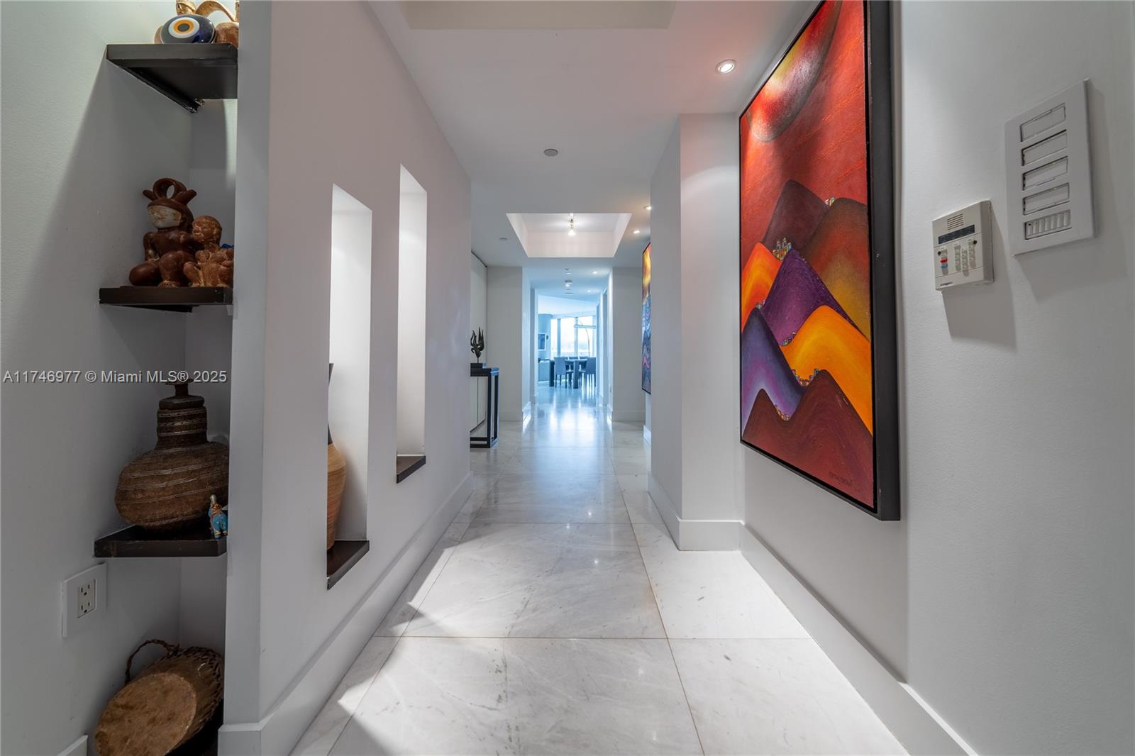 9401 Collins Ave 403