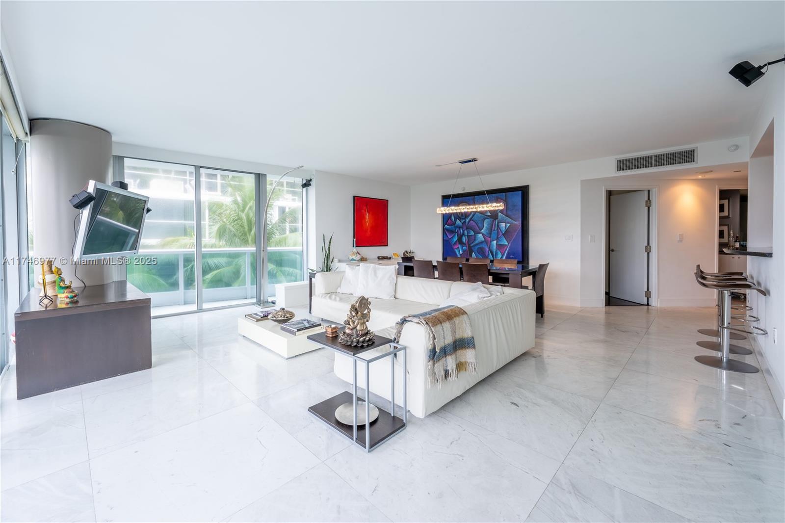 9401 Collins Ave 403