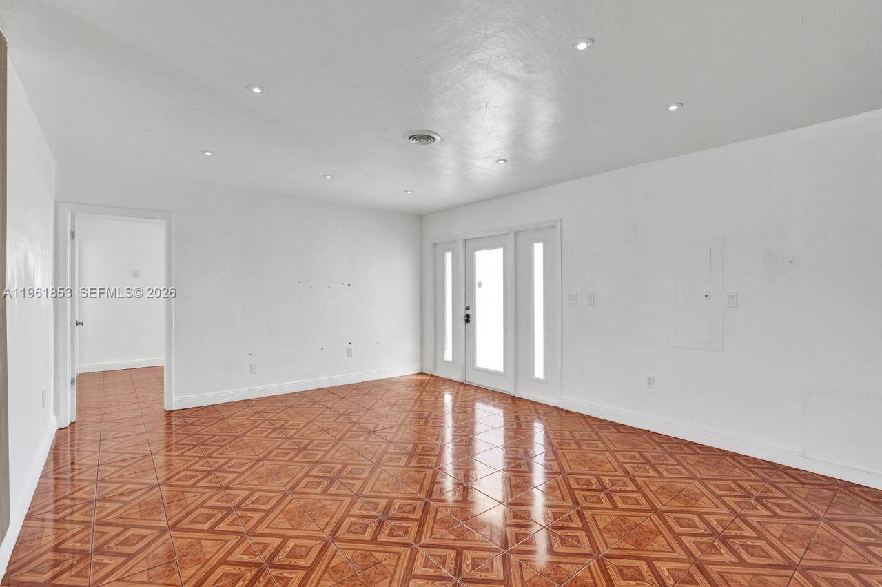 MIRAMAR ISLES SEC 3 - Residential