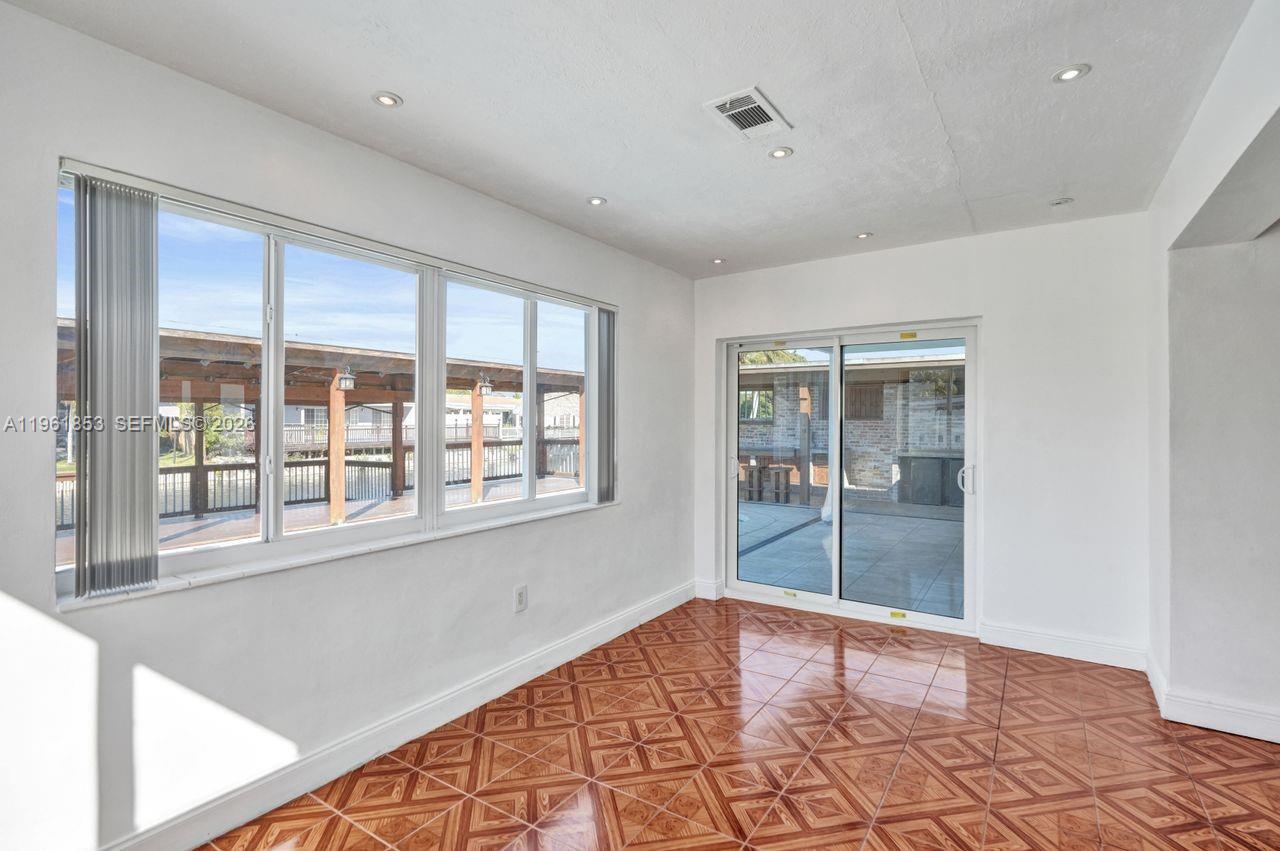 MIRAMAR ISLES SEC 3 - Residential