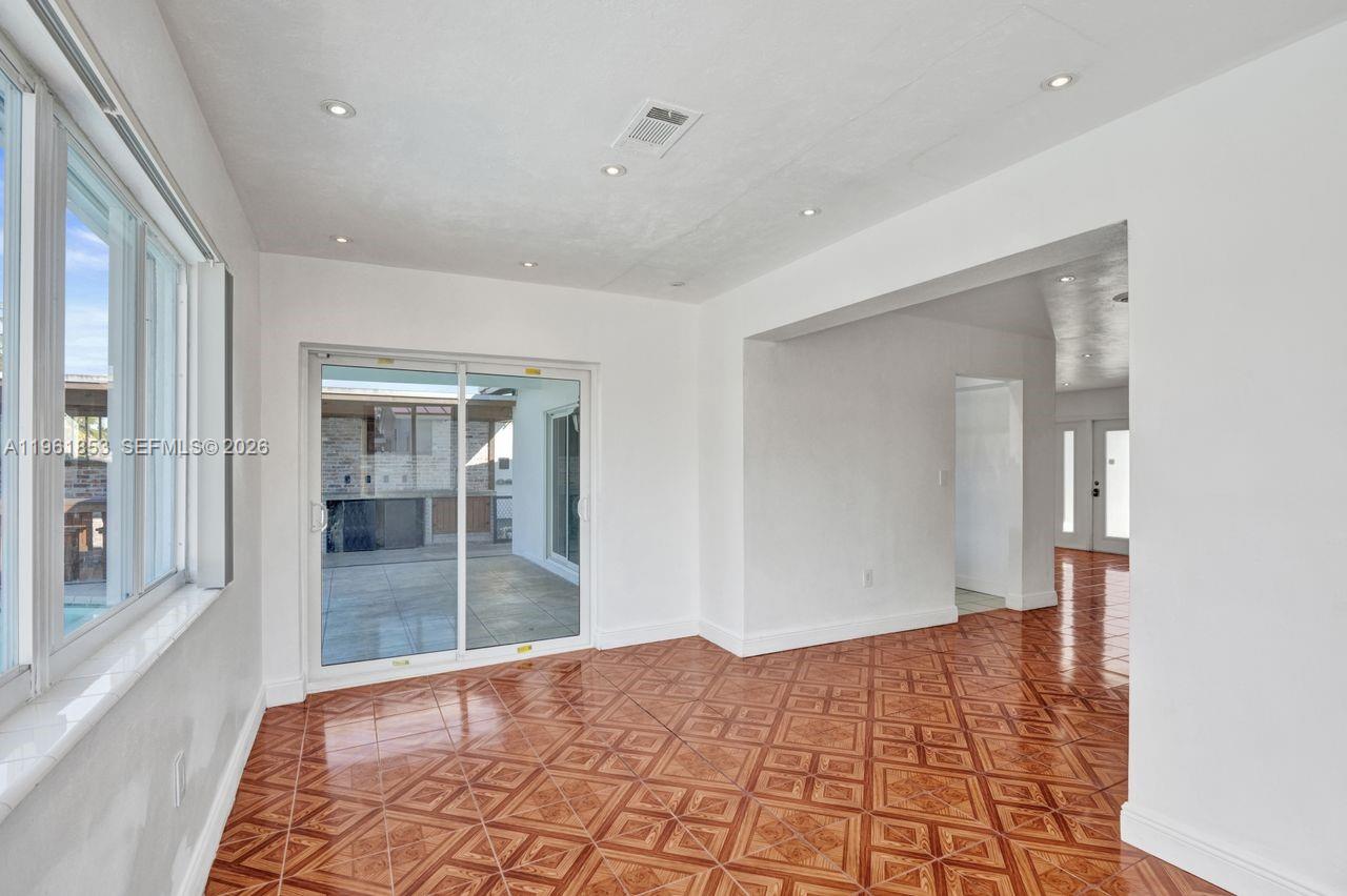 MIRAMAR ISLES SEC 3 - Residential