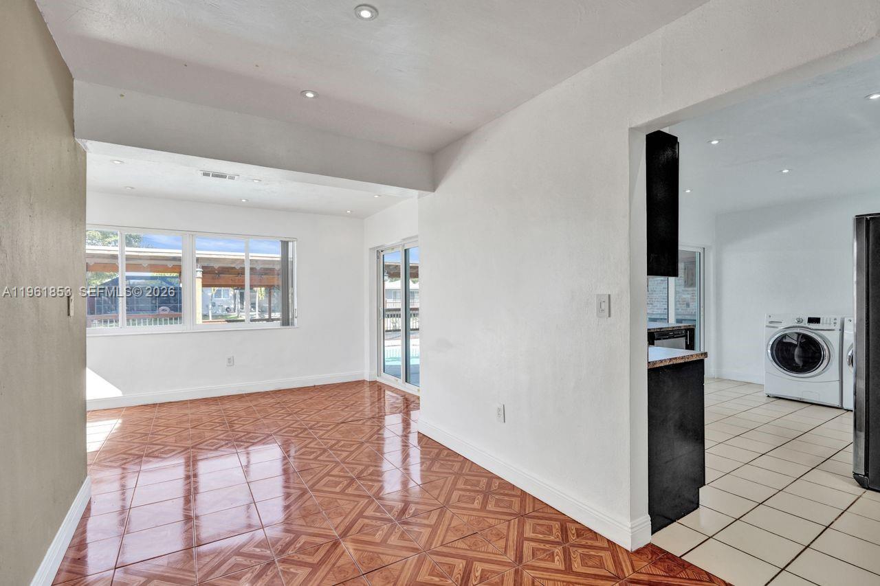 MIRAMAR ISLES SEC 3 - Residential