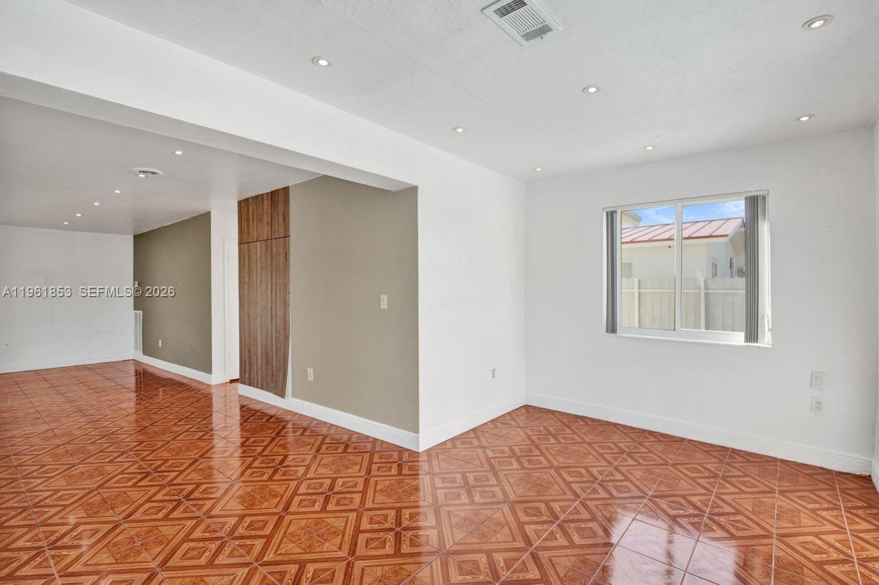 MIRAMAR ISLES SEC 3 - Residential