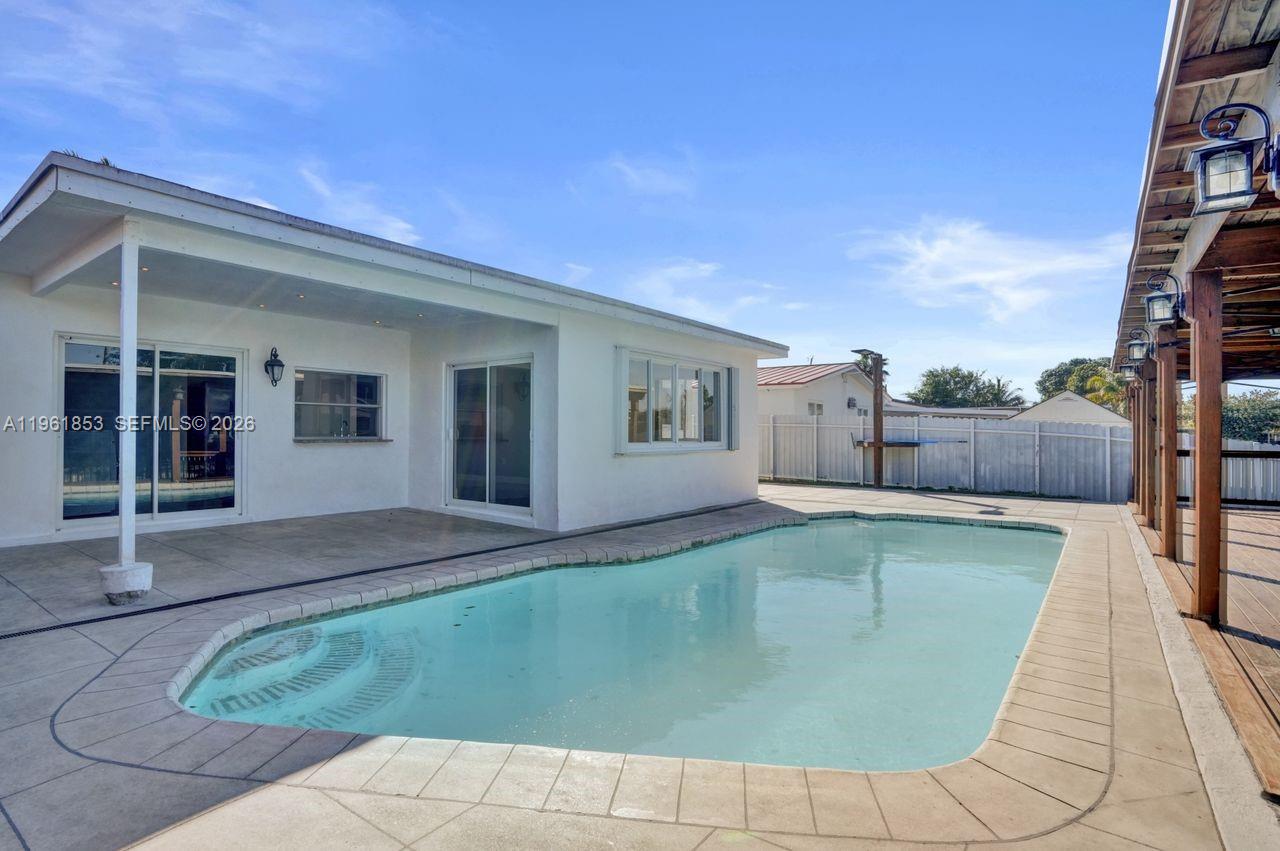 MIRAMAR ISLES SEC 3 - Residential