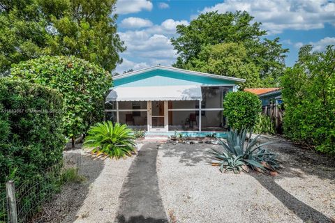 2967 SW 21st St a Miami FL 33145