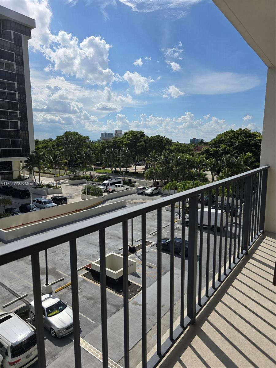 BRICKELL PLACE CONDO - Residential