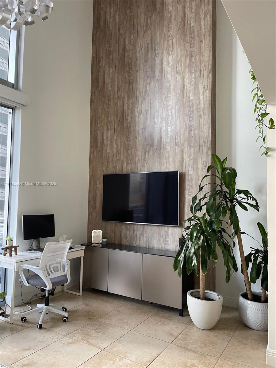 View photos, virtual tours, details... 1050 Brickell Ave 410